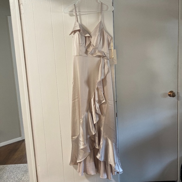 Revelry Dresses & Skirts - Revelry Paloma Soft Champagne Satin Dress Size 8